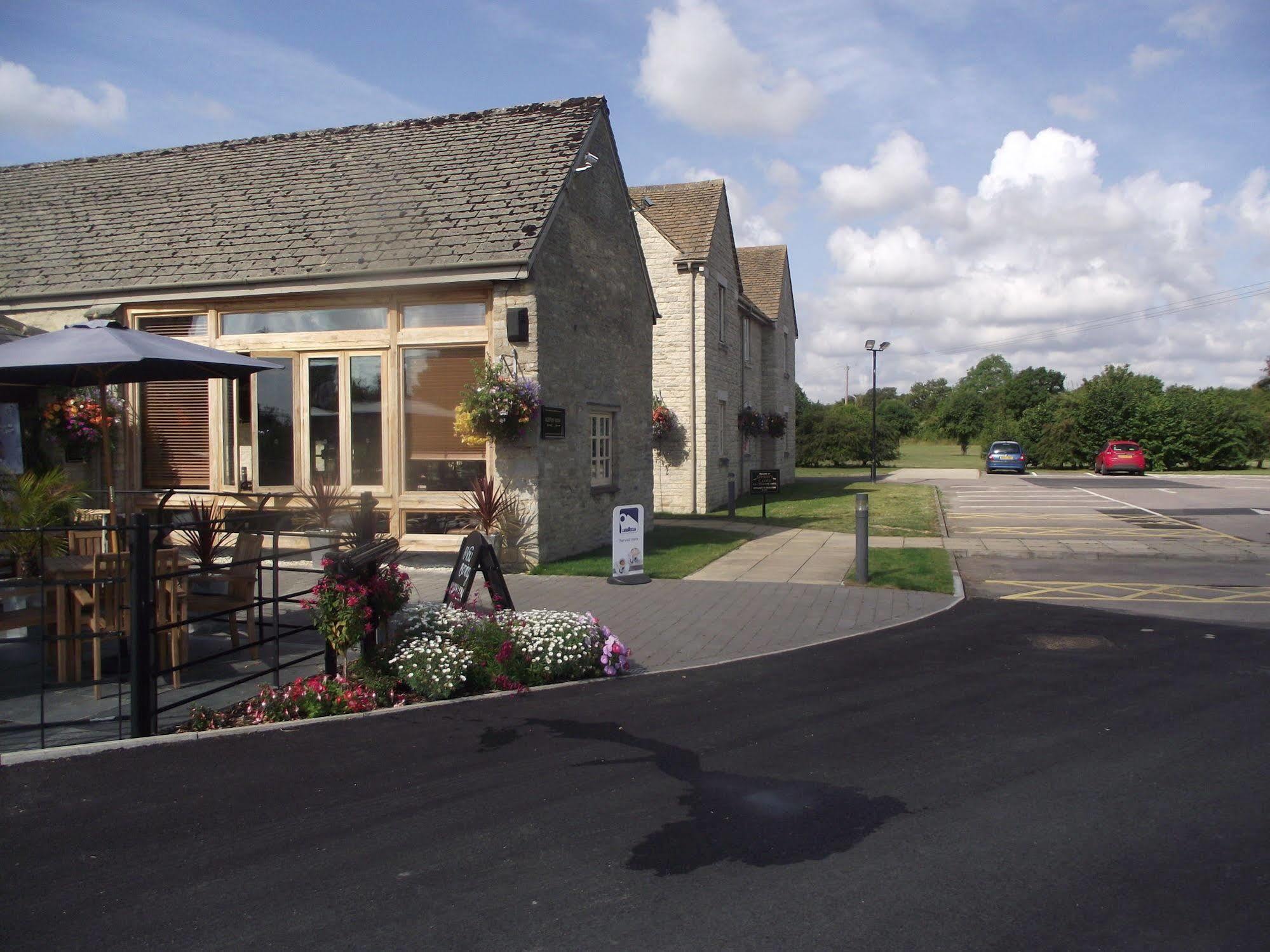 Sturdys Castle Motel Kidlington Luaran gambar